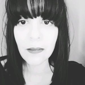 Meet your Posher, Yvette